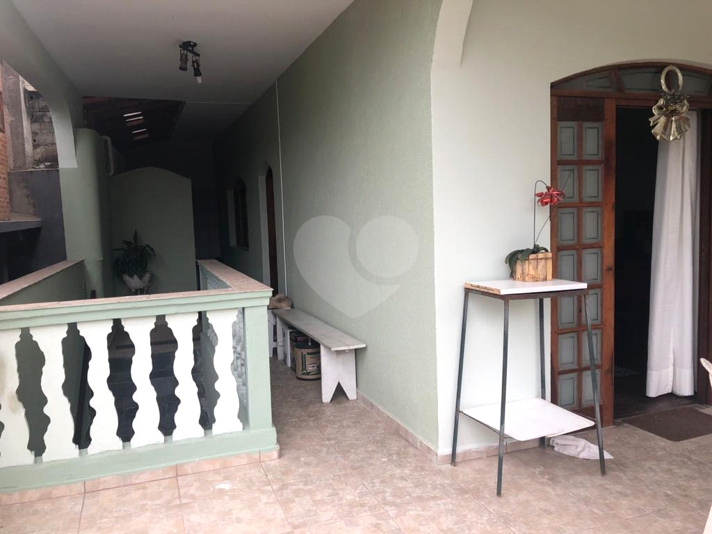 Casa à venda com 4 quartos, 230m² - Foto 8