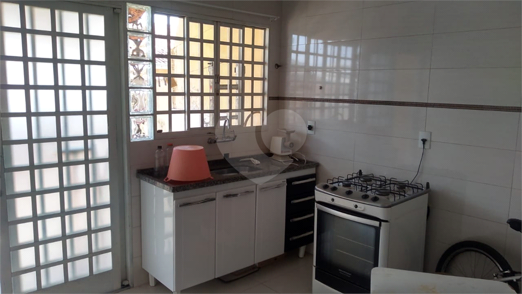 Casa à venda com 3 quartos, 180m² - Foto 18