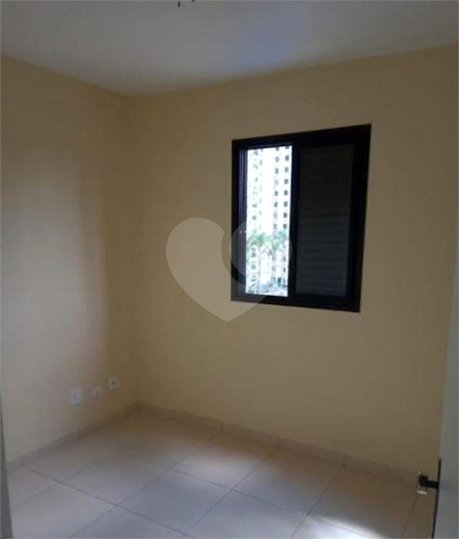 APARTAMENTO em VILA CARRÃO