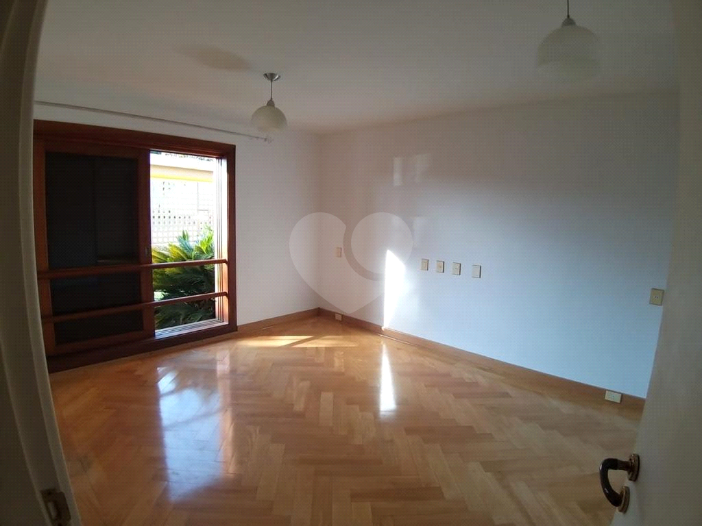 Casa à venda com 3 quartos, 606m² - Foto 29