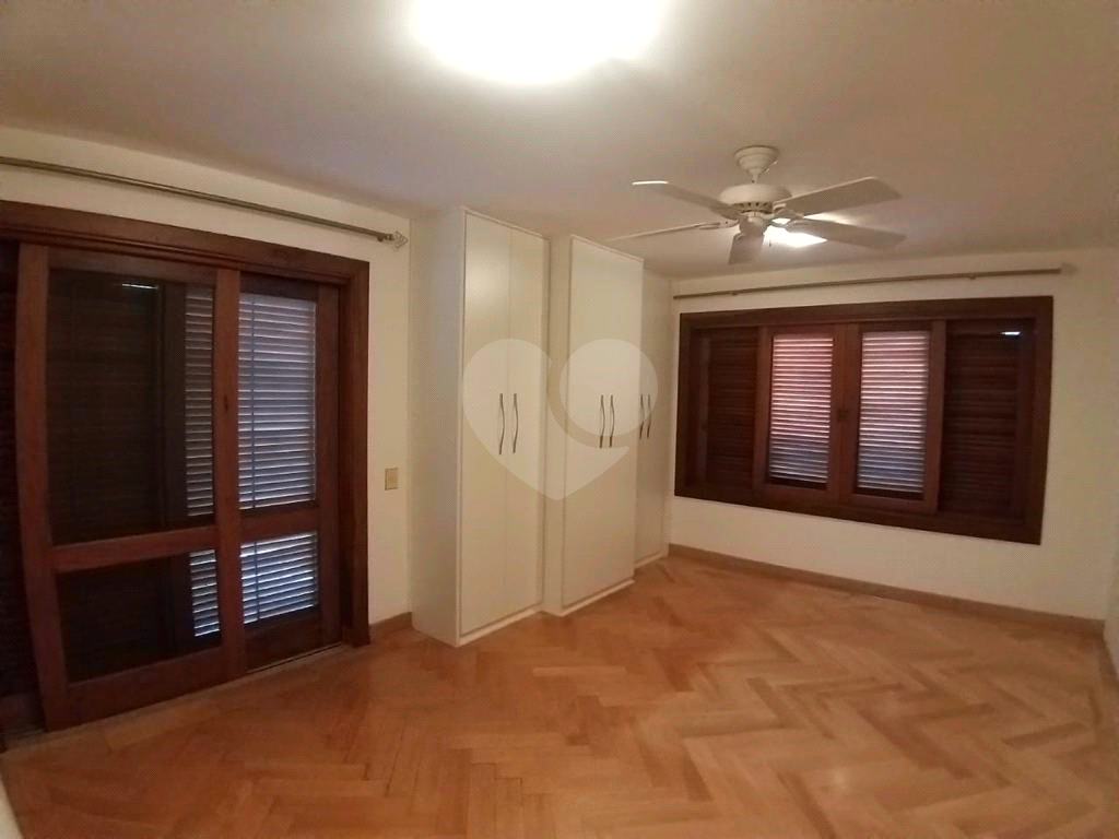 Casa à venda com 3 quartos, 606m² - Foto 32