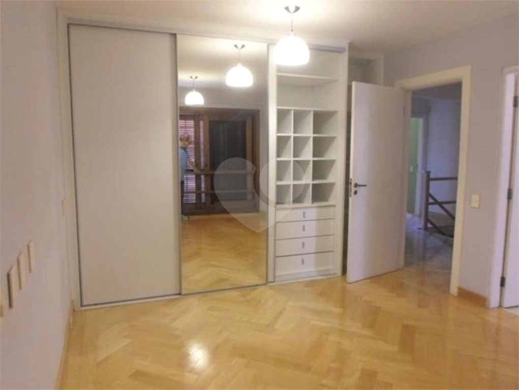 Casa à venda com 3 quartos, 606m² - Foto 17