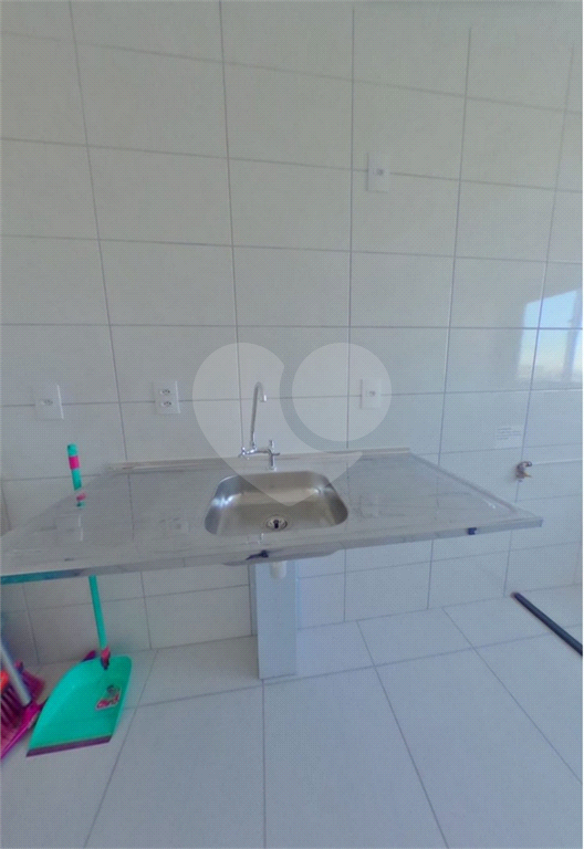 APARTAMENTO em PARQUE BRISTOL