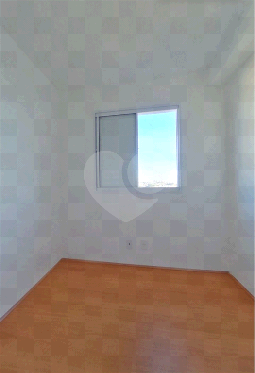 APARTAMENTO em PARQUE BRISTOL