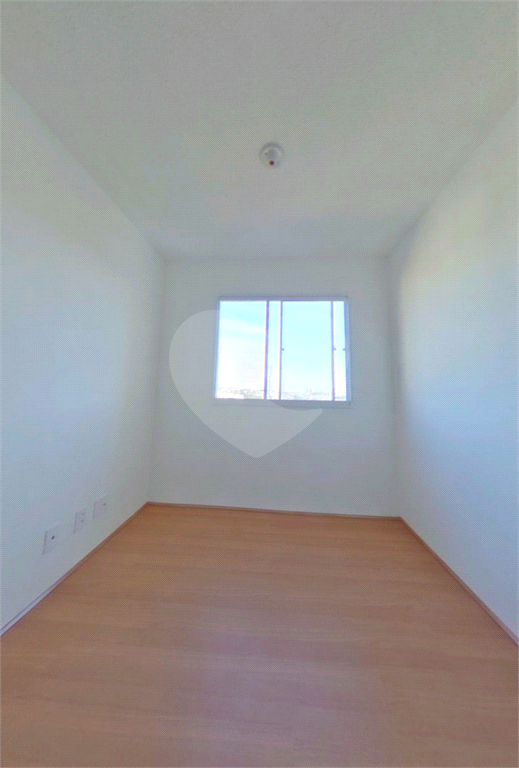 APARTAMENTO em PARQUE BRISTOL