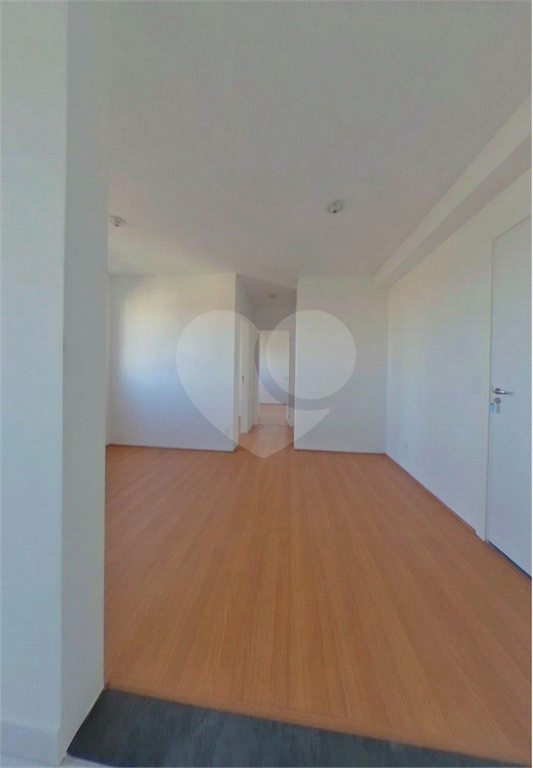 APARTAMENTO em PARQUE BRISTOL