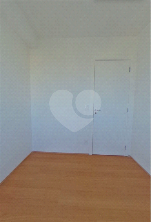 APARTAMENTO em PARQUE BRISTOL