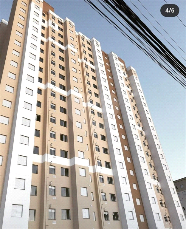 APARTAMENTO em PARQUE BRISTOL