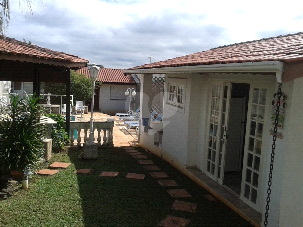 Casa à venda com 4 quartos, 300m² - Foto 12