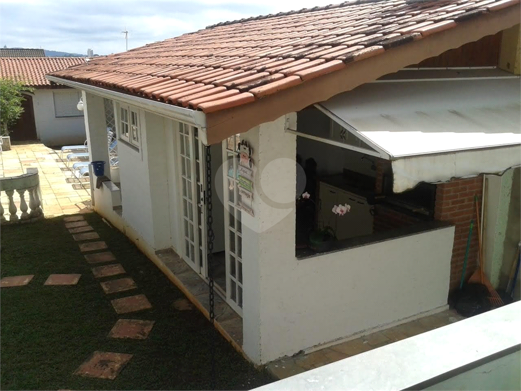 Casa à venda com 4 quartos, 300m² - Foto 3