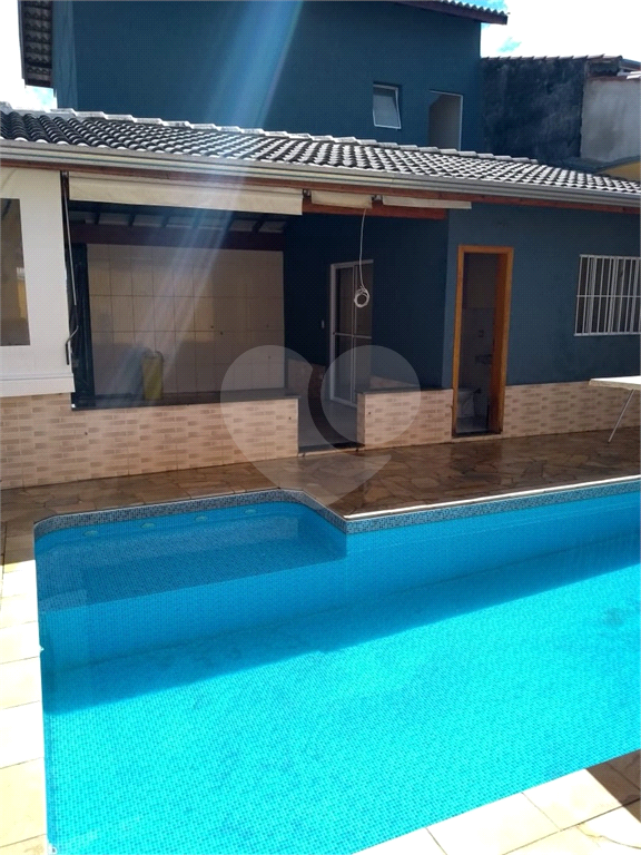 Sobrado à venda com 3 quartos, 250m² - Foto 4