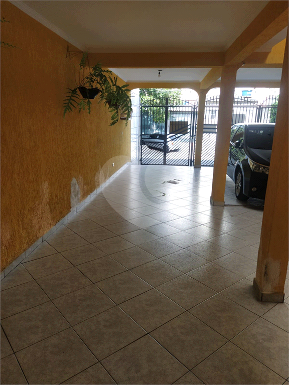 Sobrado com 03 dormitórios sendo 3 suítes,  duas delas com varanda - Vila Rio de janeiro - Guarulhos