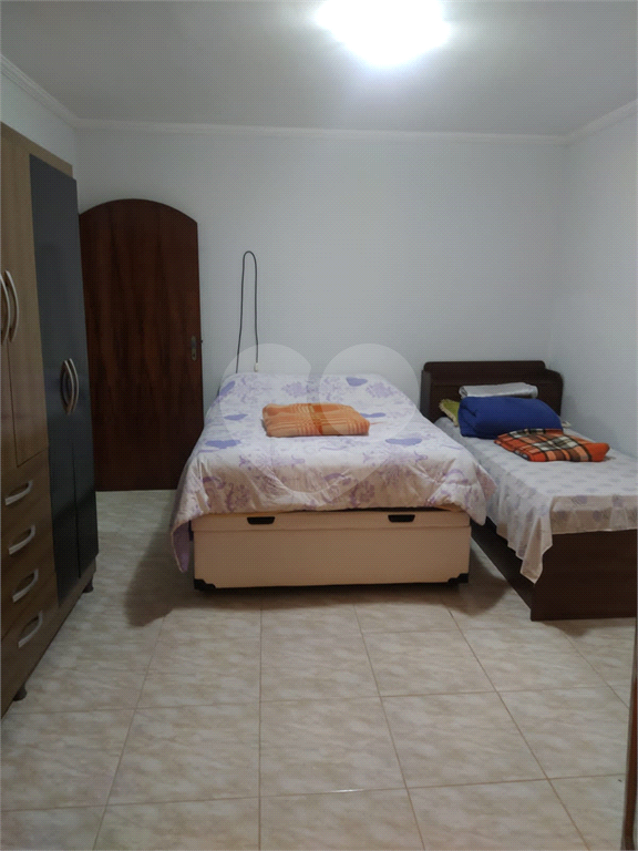Sobrado com 03 dormitórios sendo 3 suítes,  duas delas com varanda - Vila Rio de janeiro - Guarulhos