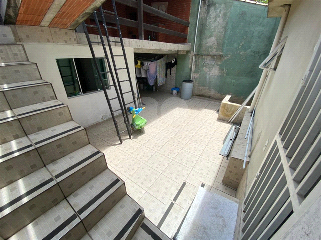 SOBRADO em ITAQUERA