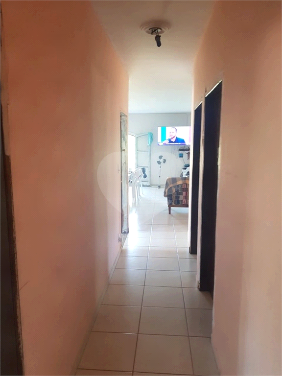 Casa à venda com 3 quartos, 200m² - Foto 14