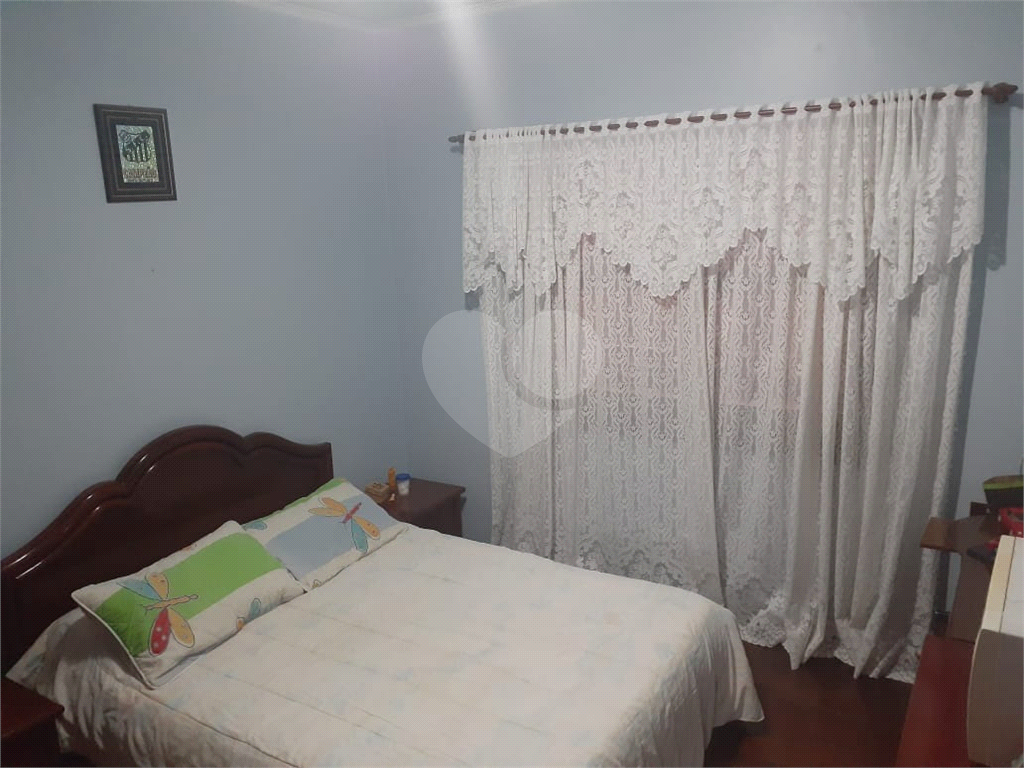 Casa à venda com 4 quartos, 320m² - Foto 15