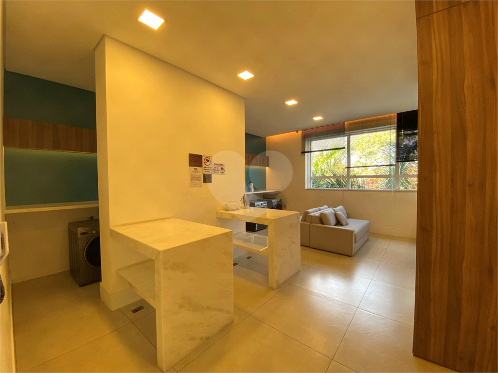 Apartamento próximo ao metrô Jardim São Paulo, com 2 dormitórios e 1 vaga