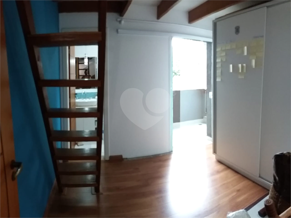 Casa à venda com 4 quartos, 330m² - Foto 18