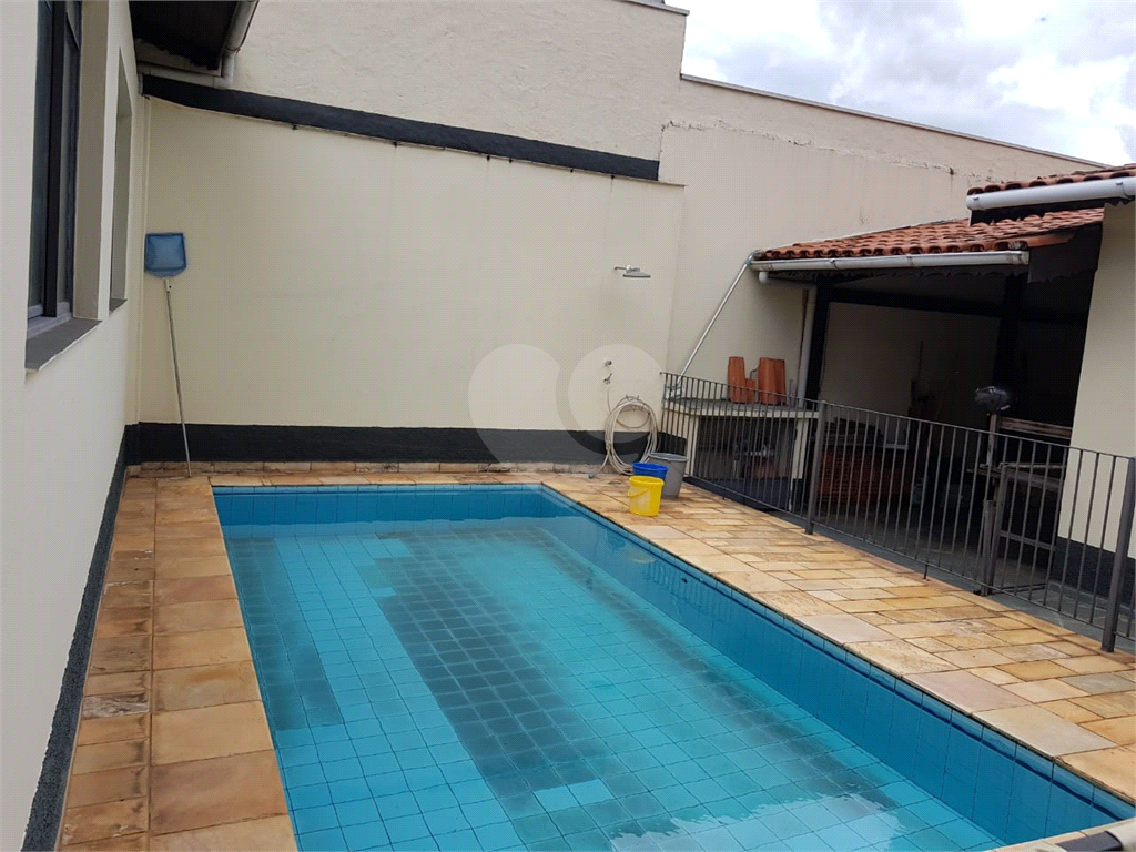 Casa à venda com 3 quartos, 300m² - Foto 8