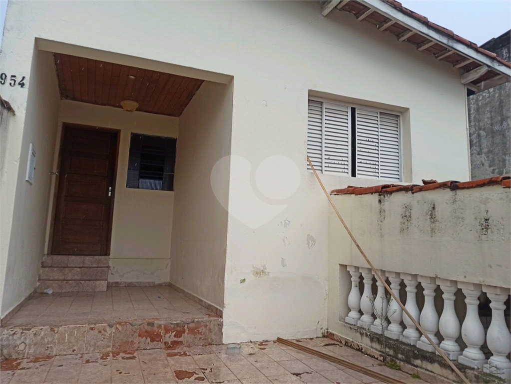 Casa à venda com 2 quartos, 75m² - Foto 1