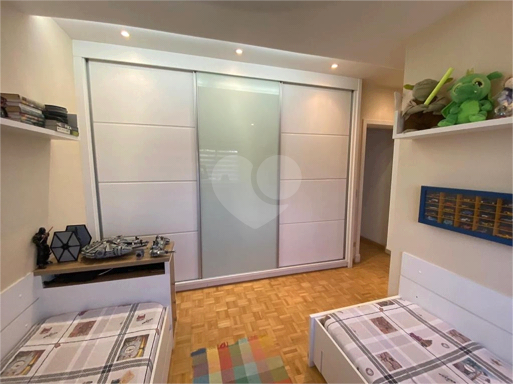 Apartamento à venda com 4 quartos, 135m² - Foto 25