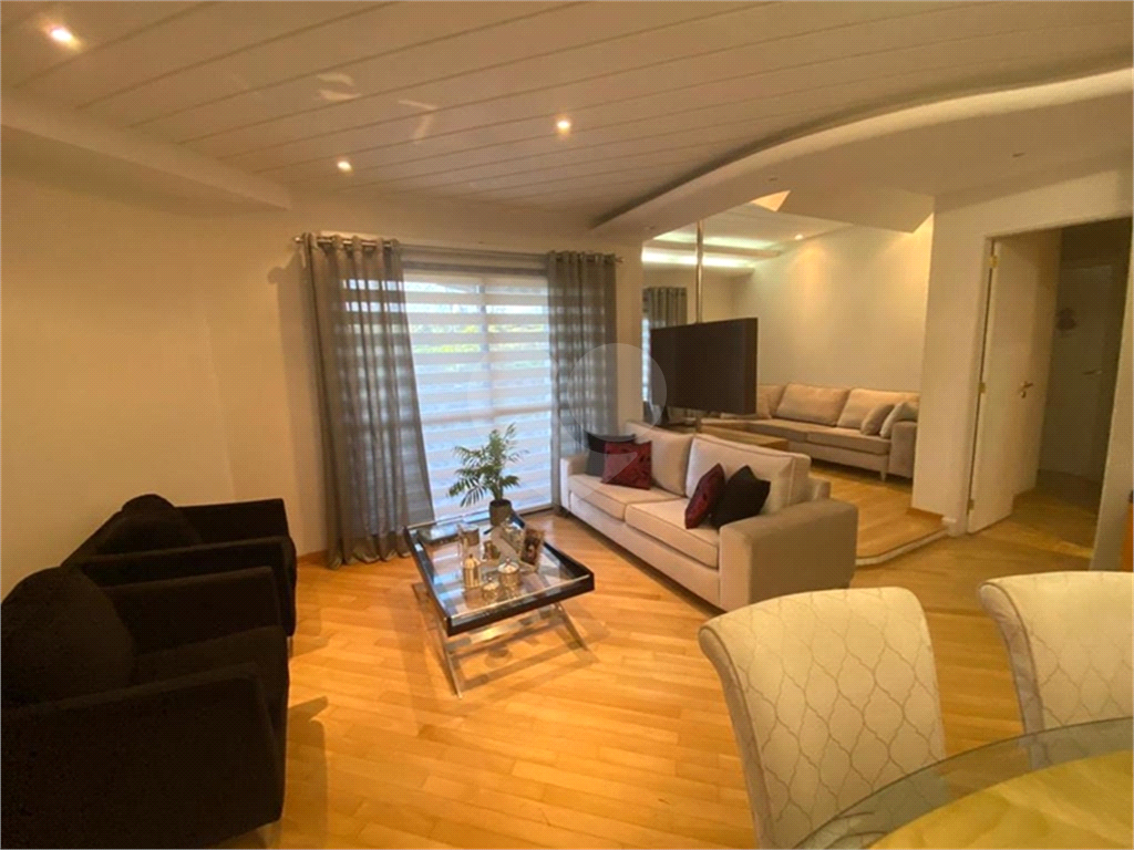 Apartamento à venda com 4 quartos, 135m² - Foto 13