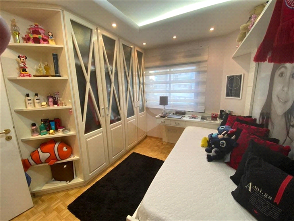 Apartamento à venda com 4 quartos, 135m² - Foto 21