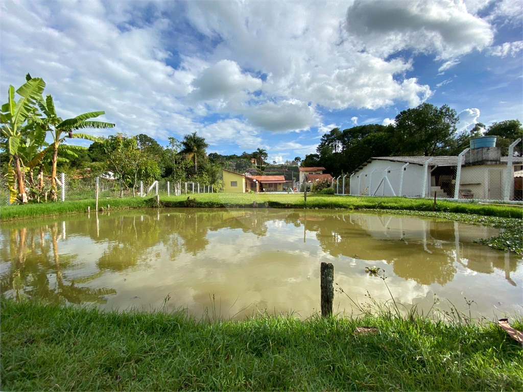 Fazenda à venda com 6 quartos, 350m² - Foto 1