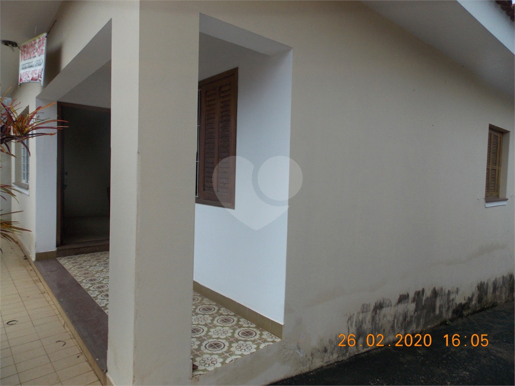 Casa à venda com 3 quartos, 142m² - Foto 1