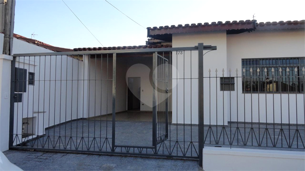 Casa à venda com 4 quartos, 250m² - Foto 6