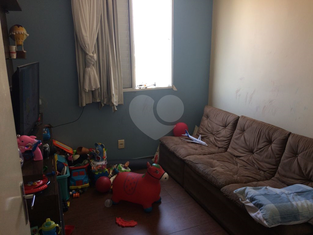 APARTAMENTO em ITAQUERA