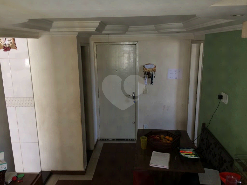APARTAMENTO em ITAQUERA