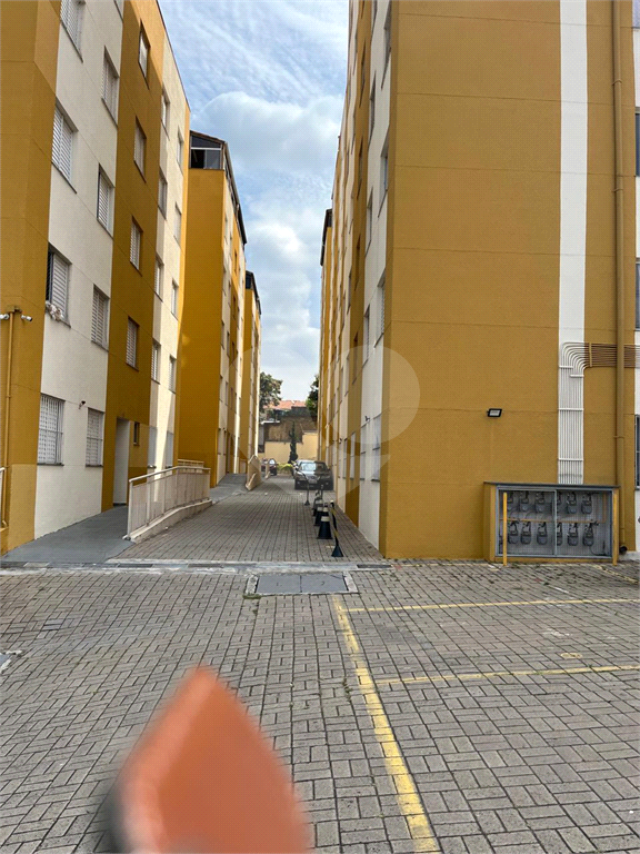 APARTAMENTO em ITAQUERA