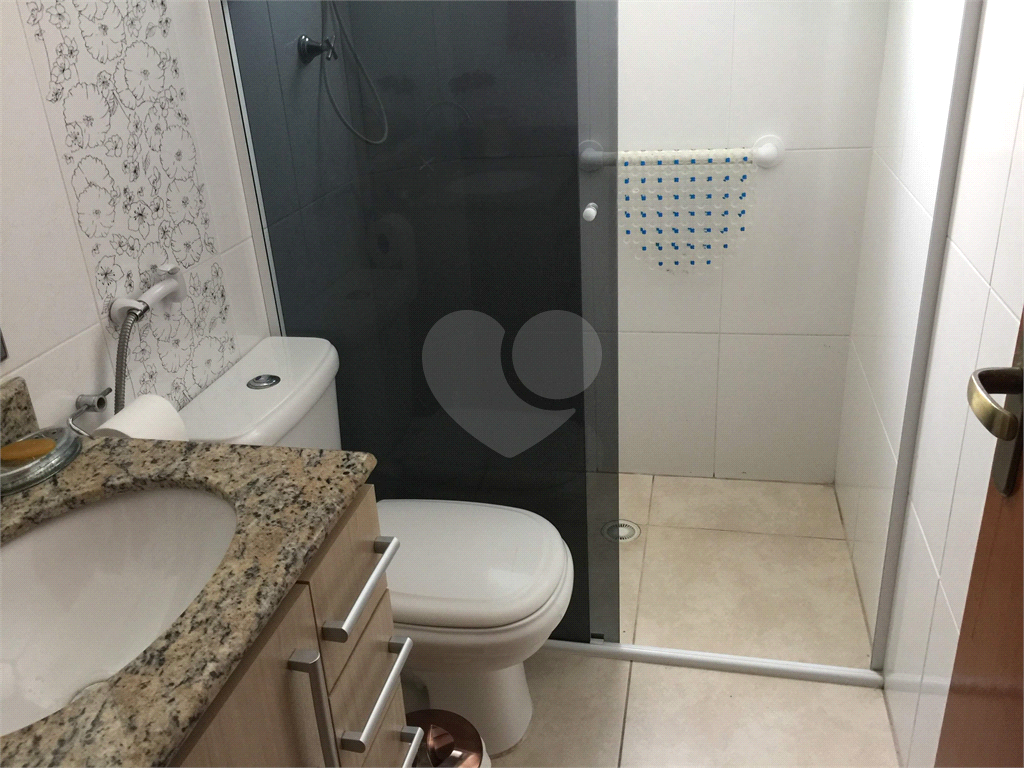 Apto pertinho da praia com lazer completo