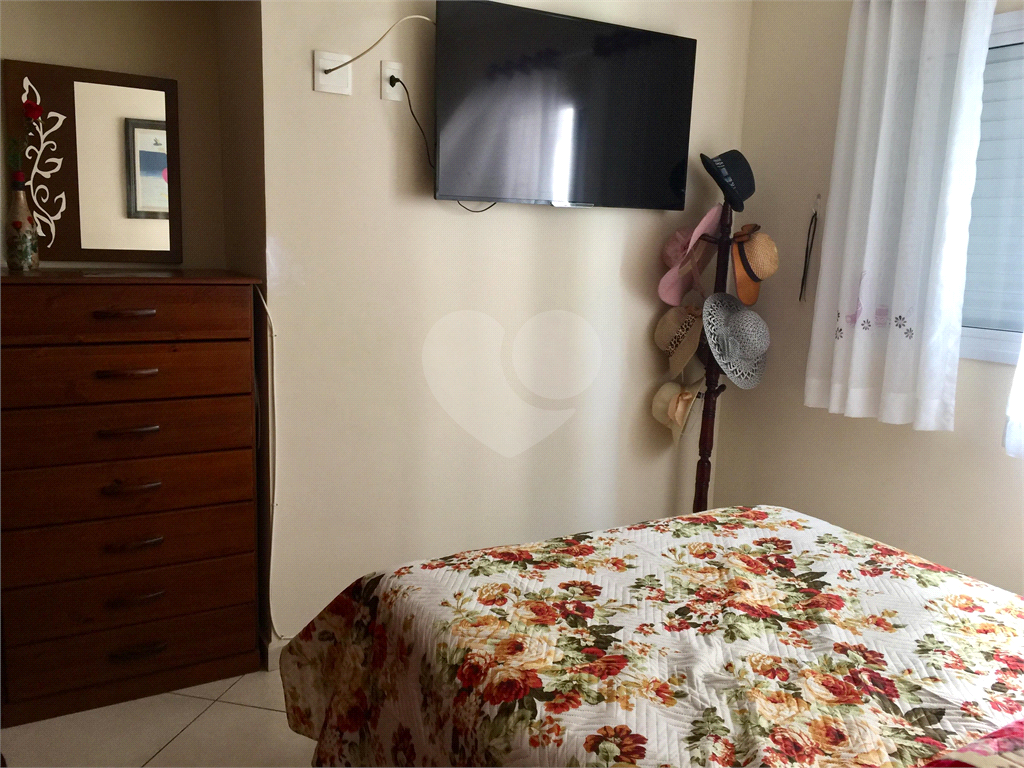 Apto pertinho da praia com lazer completo