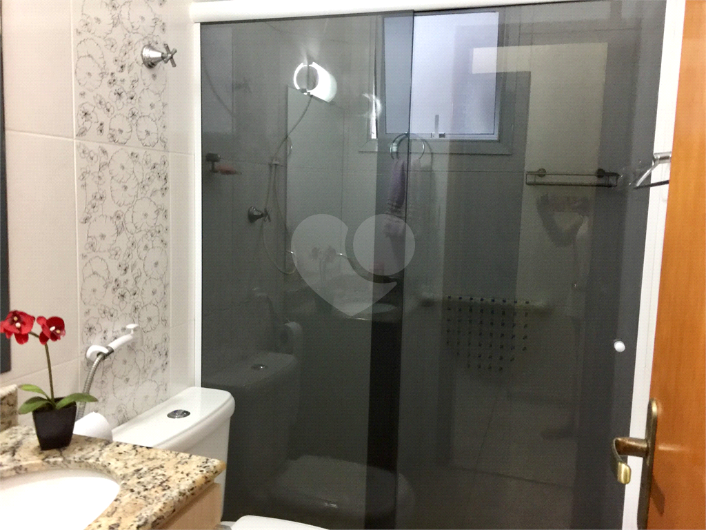 Apto pertinho da praia com lazer completo