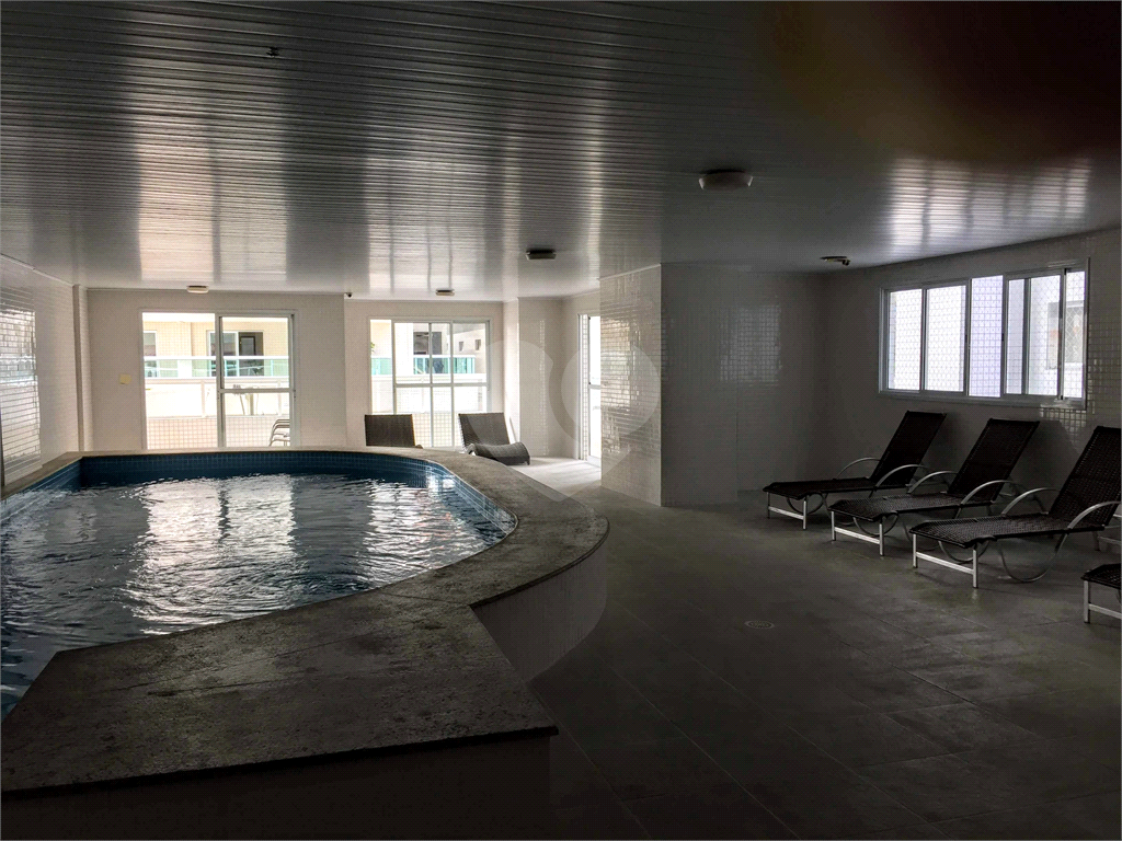 Apto pertinho da praia com lazer completo