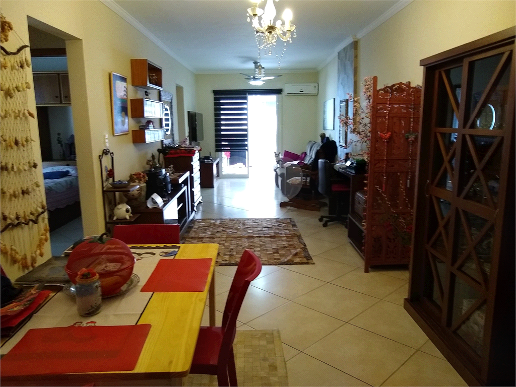 Apto pertinho da praia com lazer completo