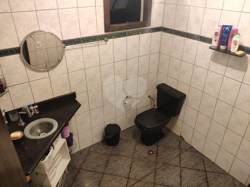 Casa à venda com 3 quartos, 220m² - Foto 22