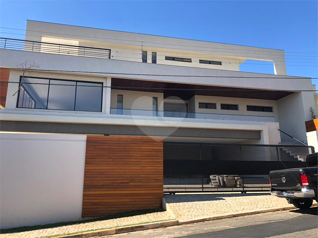 Casa à venda com 4 quartos, 650m² - Foto 1