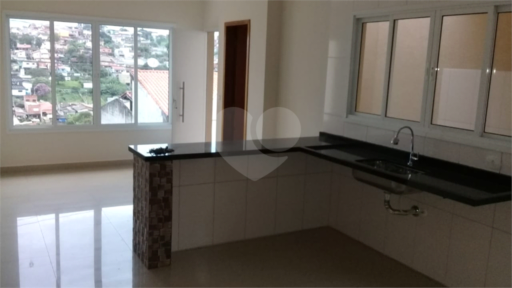 Casa à venda com 2 quartos, 98m² - Foto 1