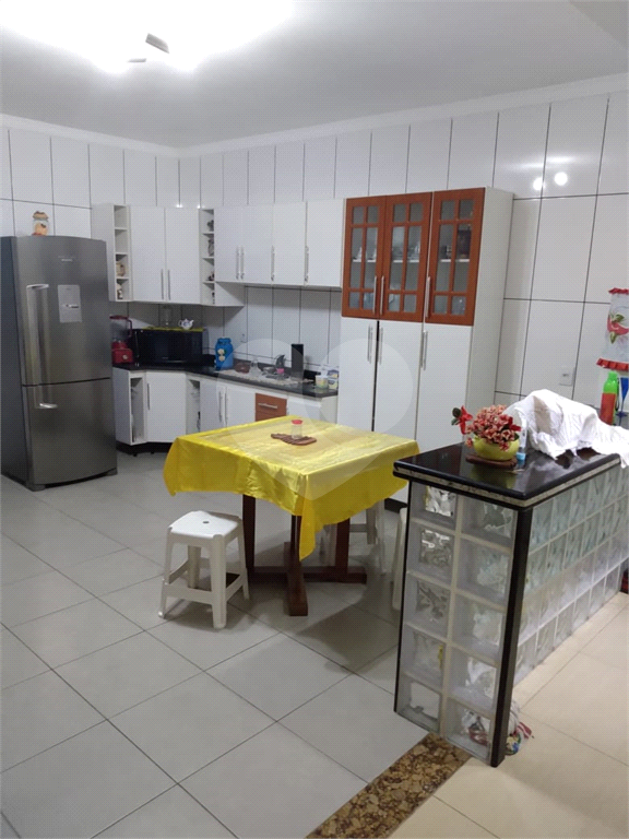 Casa à venda com 3 quartos, 200m² - Foto 10