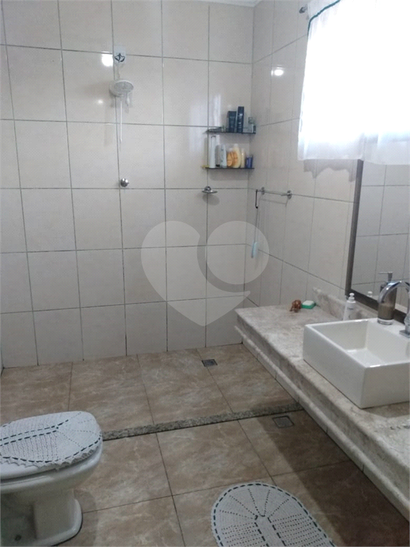 Casa à venda com 3 quartos, 200m² - Foto 8