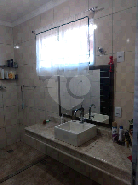 Casa à venda com 3 quartos, 200m² - Foto 9