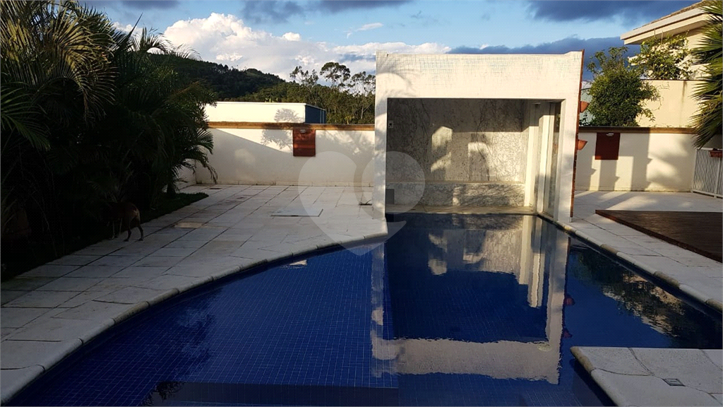 Casa de Condomínio à venda com 5 quartos, 450m² - Foto 4