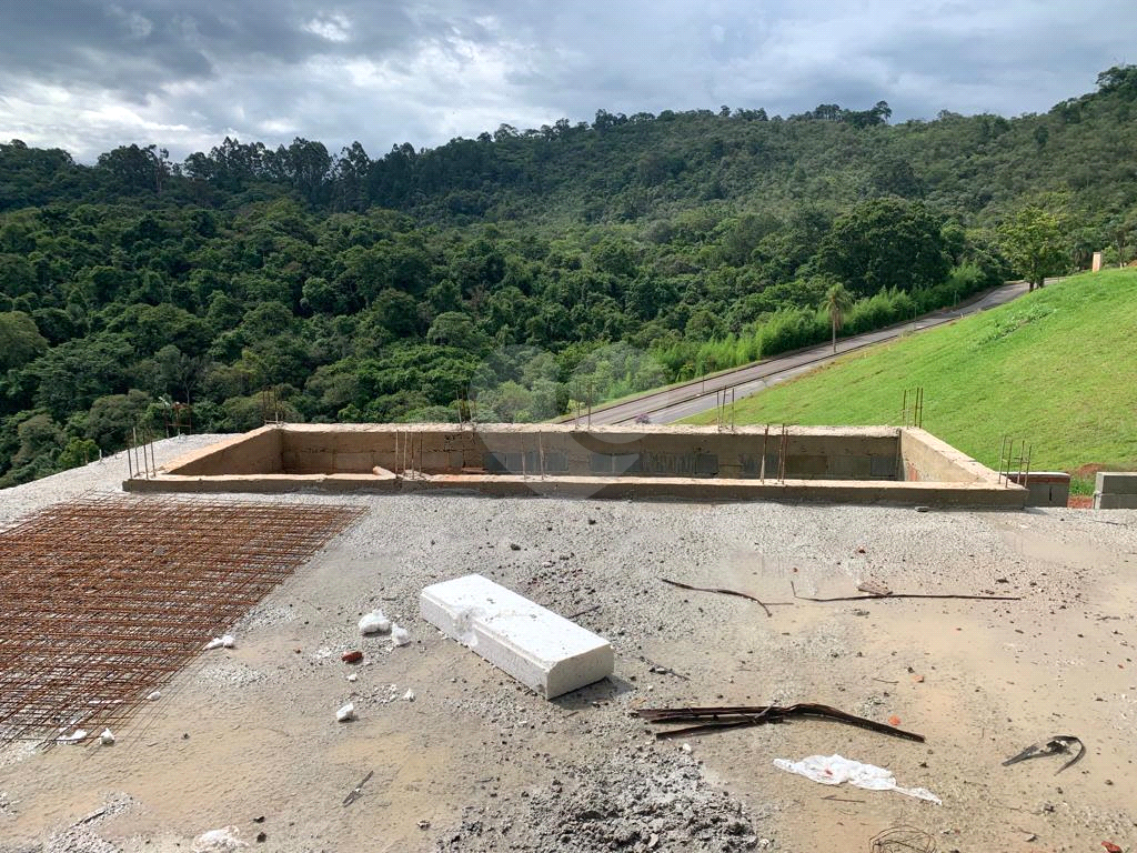 Terreno à venda com 4 quartos, 420m² - Foto 32