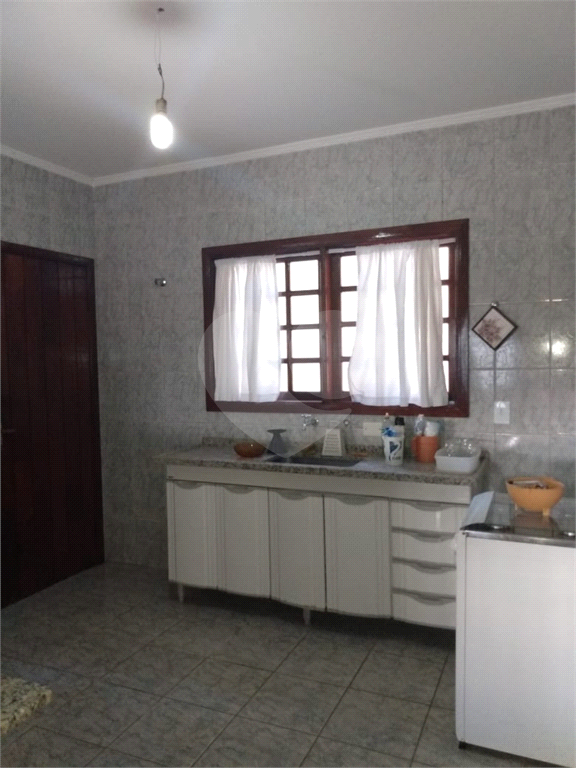 Casa de Condomínio à venda e aluguel com 3 quartos, 220m² - Foto 10