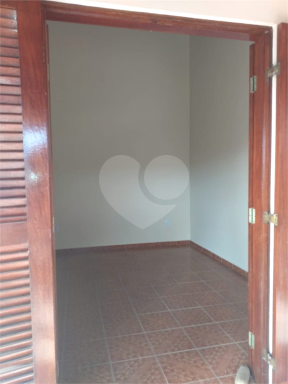 Casa de Condomínio à venda e aluguel com 3 quartos, 220m² - Foto 11