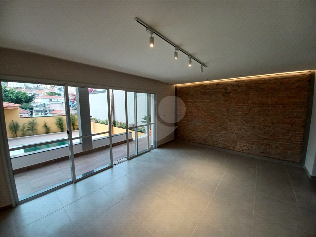 Casa Térrea Assobradada com Piscina - Jardim São Paulo