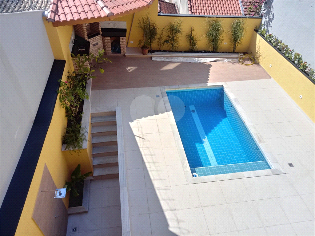 Casa Térrea Assobradada com Piscina - Jardim São Paulo